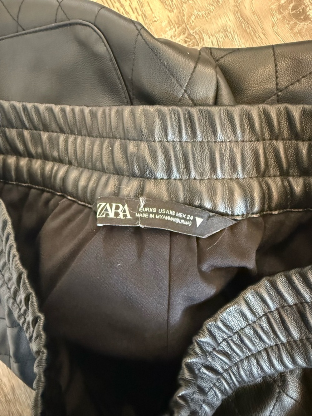 Zara Faux Quilted Leather Shorts - Picture 4 of 4